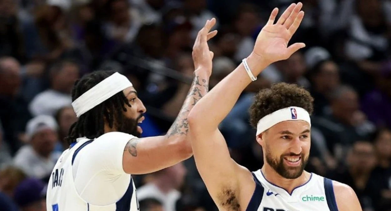 NBA Mavericks trocas jogadores