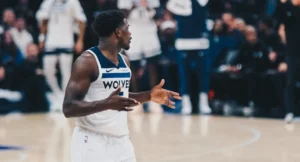 NBA Timberwolves troca armador