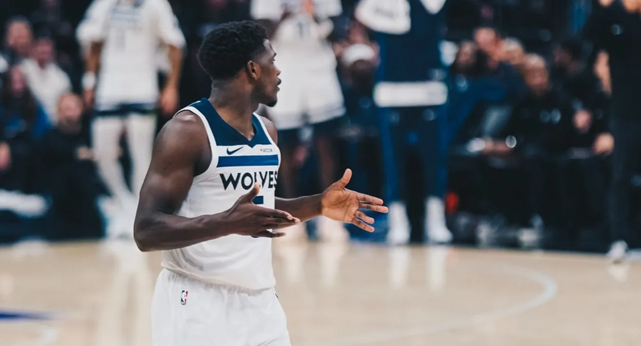 NBA Timberwolves troca armador