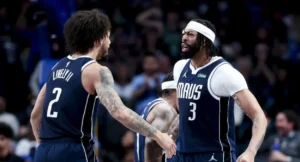 Lively Davis desfalque Mavericks