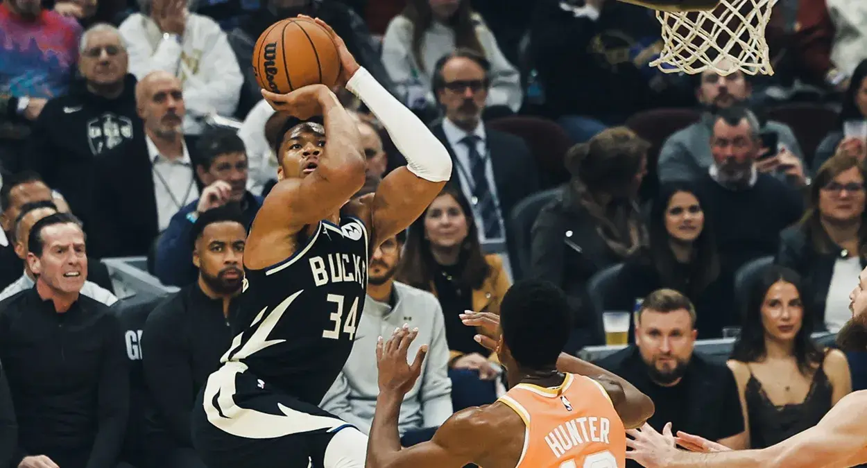 Giannis Antetokounmpo NBA Bucks
