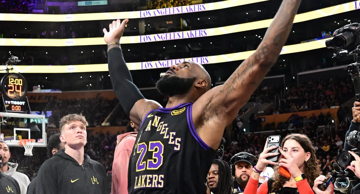 LeBron James Lakers Jazz