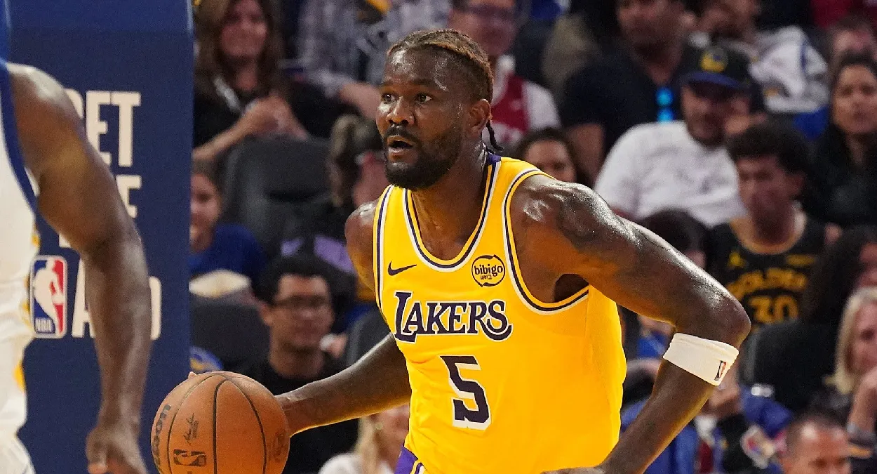 Deandre Ayton Lakers Hawks