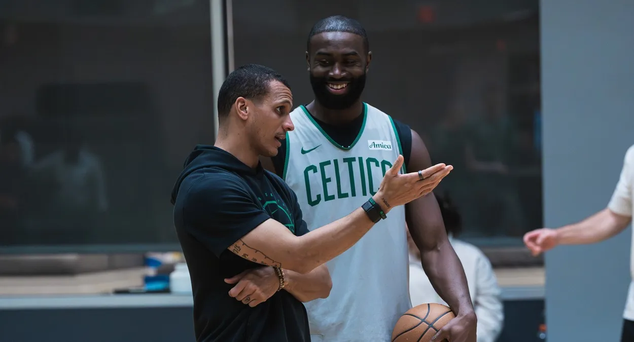 NBA Celtics troca jogadores