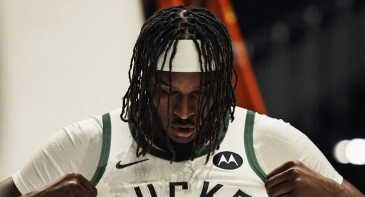 Bucks Myles Turner troca