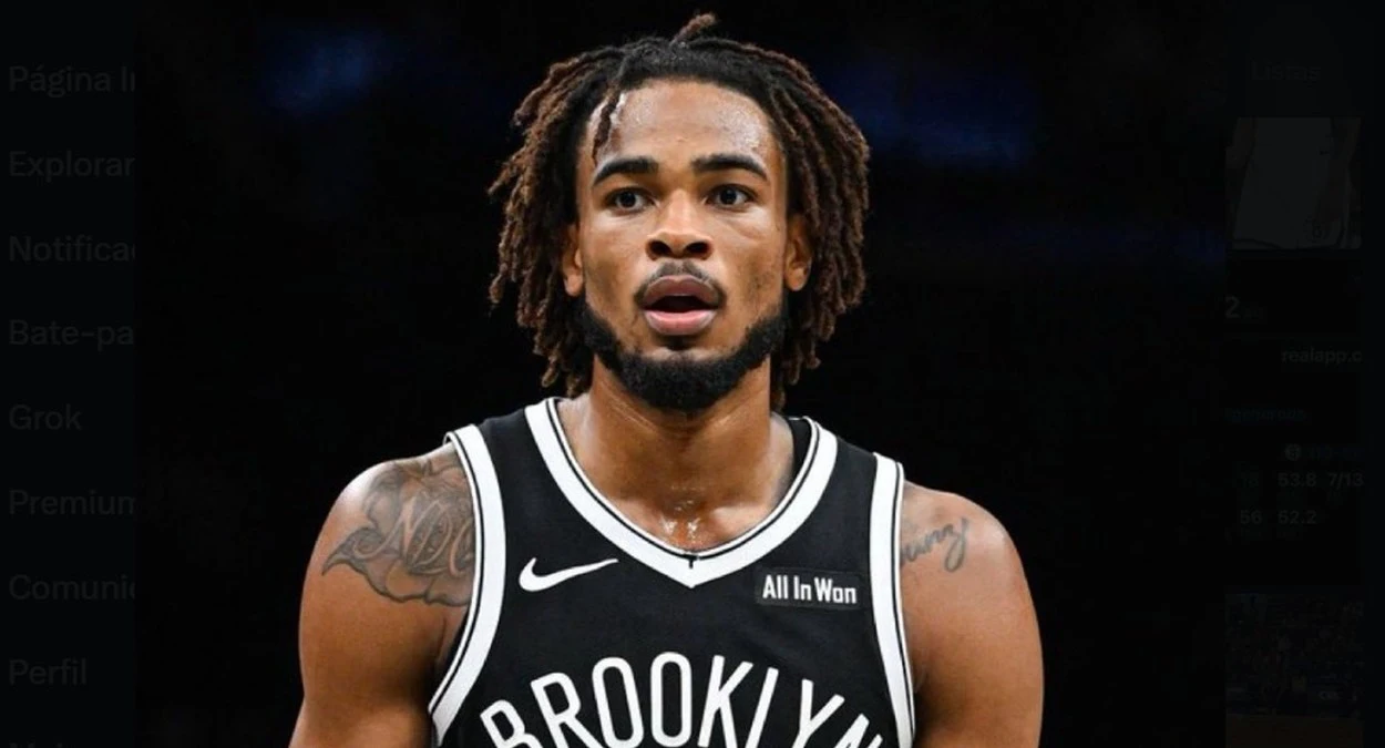 NBA Warriors troca pivô