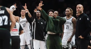 jogador nets troca bucks