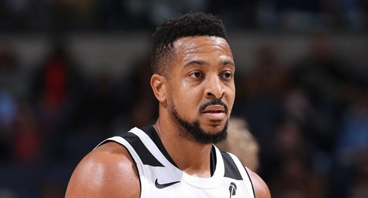 troca CJ McCollum Hawks