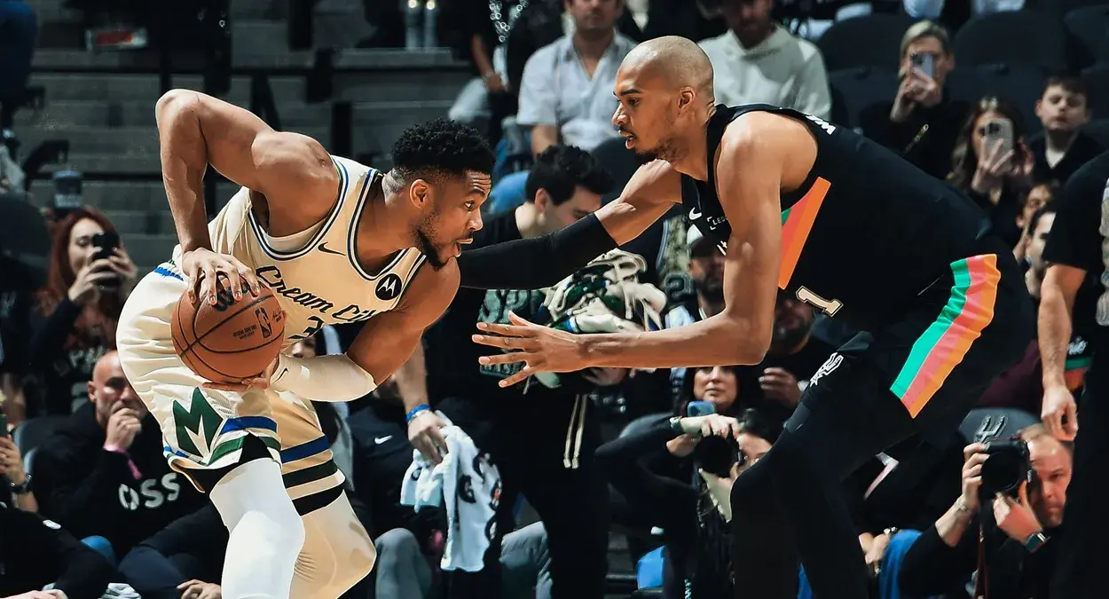 Giannis Antetokounmpo trocas Bucks