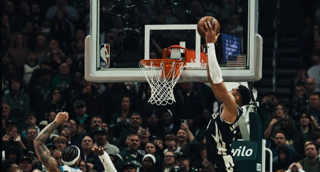 NBA Giannis Antetokounmpo Bucks