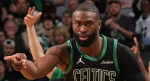 NBA Jaylen Brown arbitragem