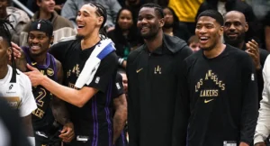 Lakers NBA Deandre Ayton