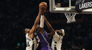 Giannis Antetokounmpo Bucks Lakers