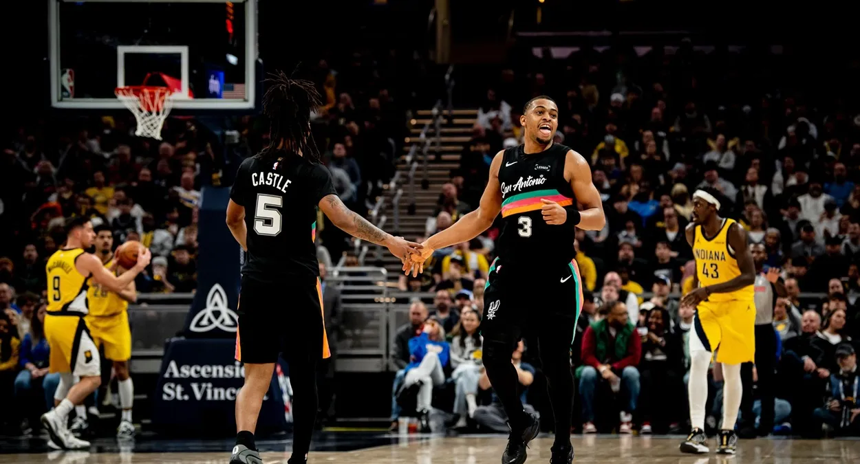 NBA Spurs trocas jogadores