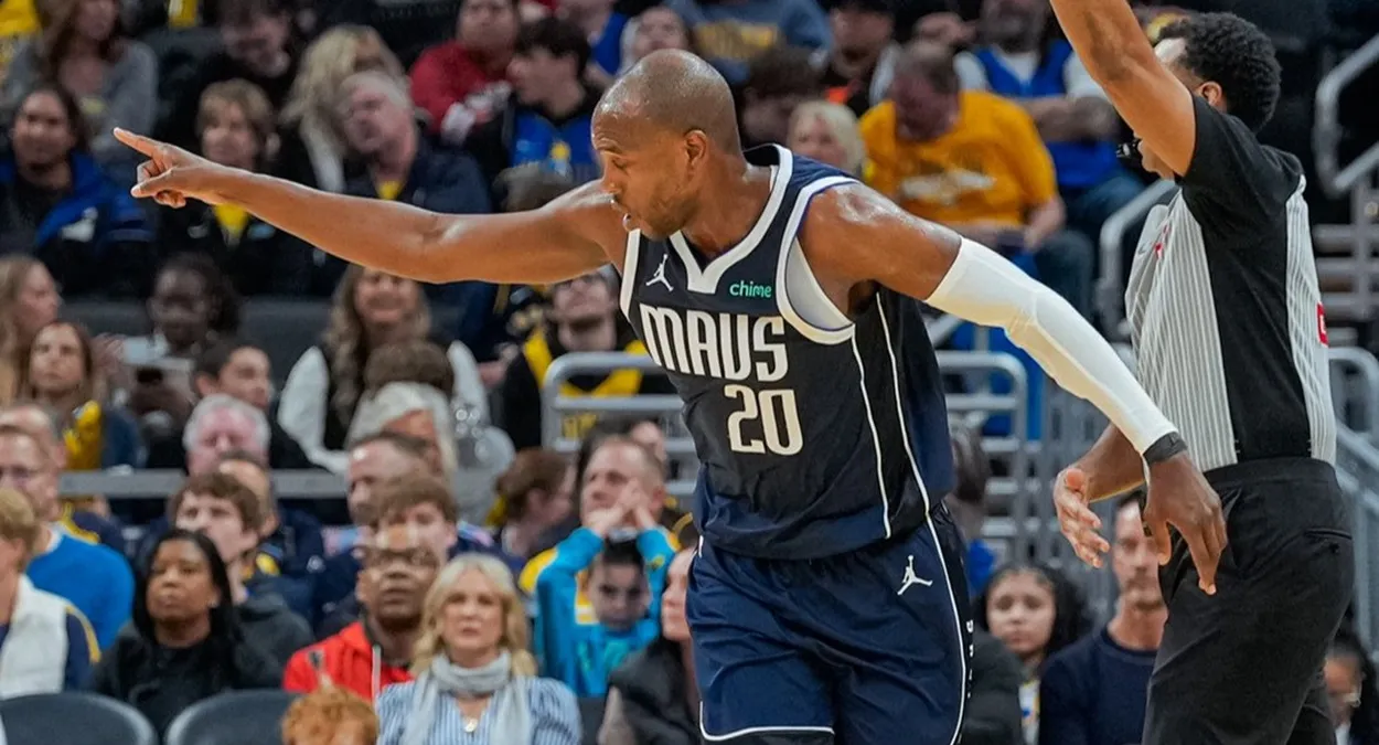 NBA Khris Middleton Mavericks