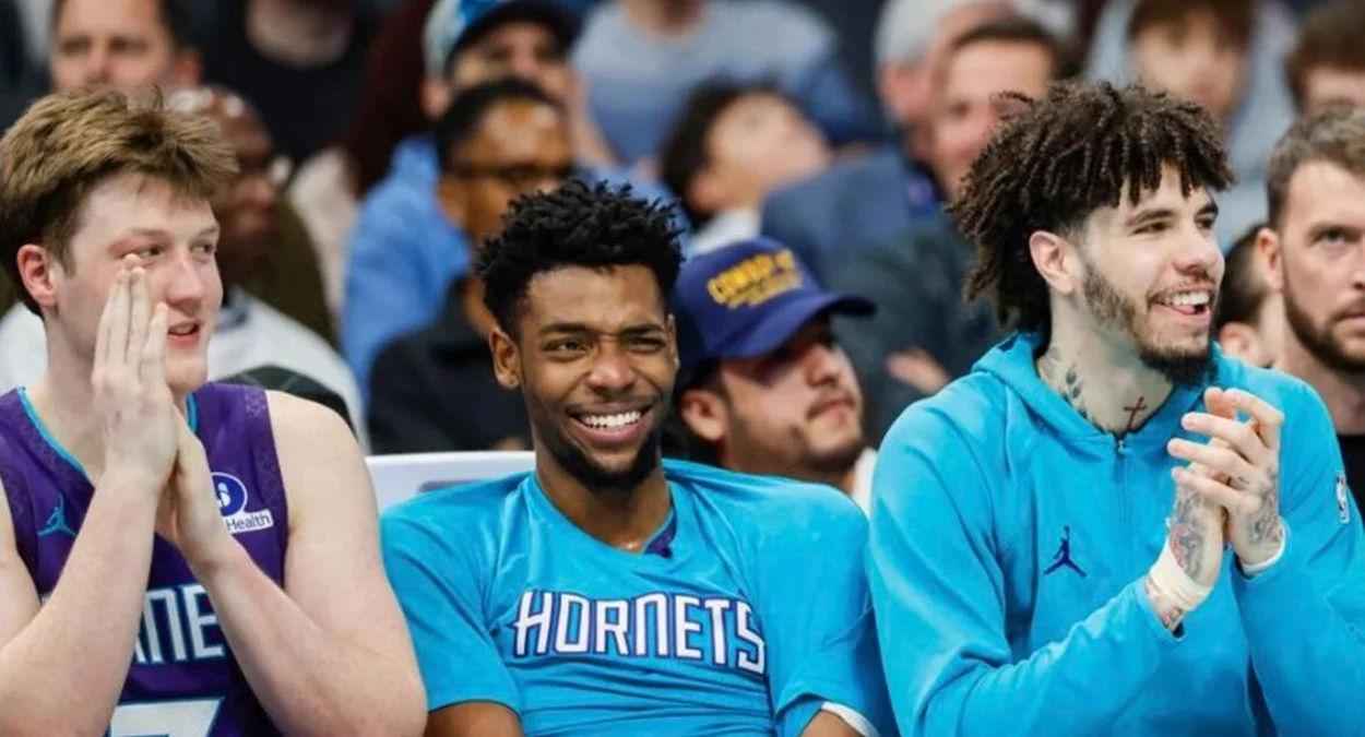 NBA Hornets núcleo jovem