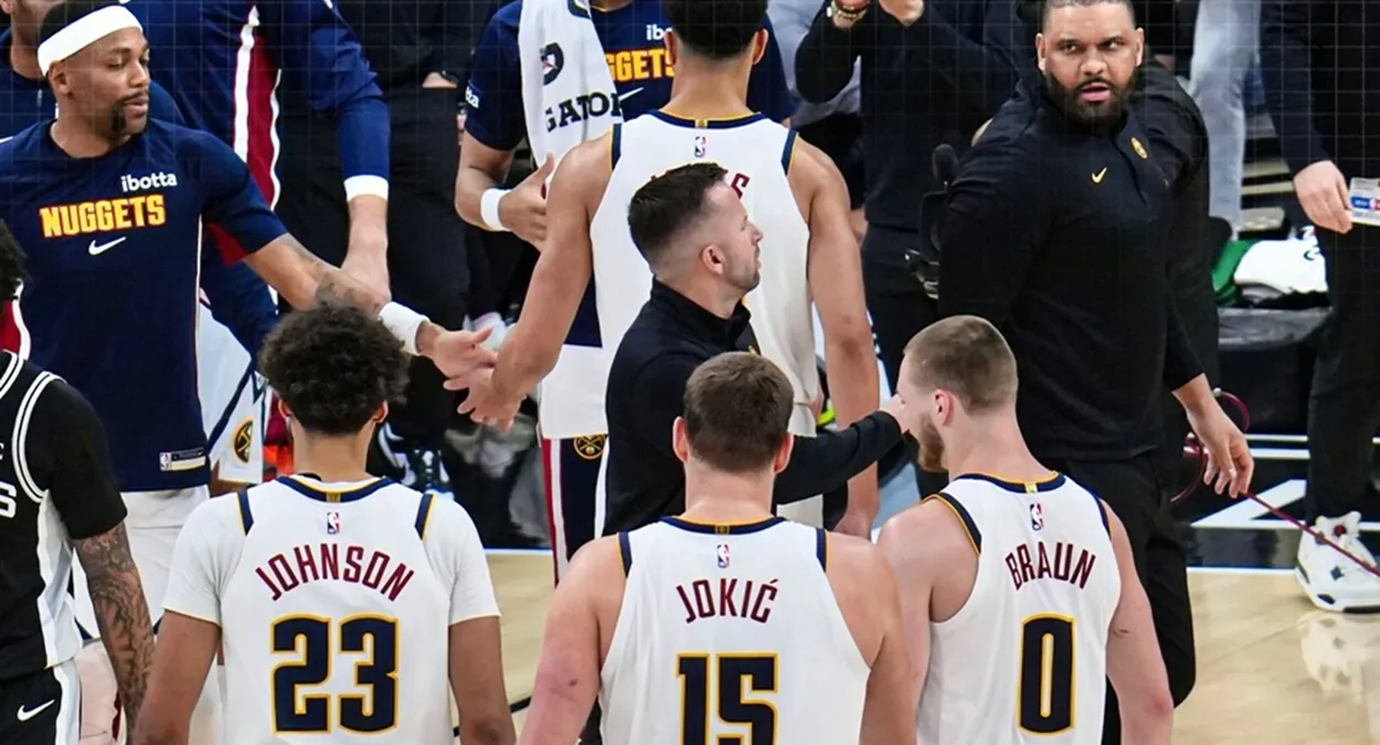 NBA Nuggets reforço temporada