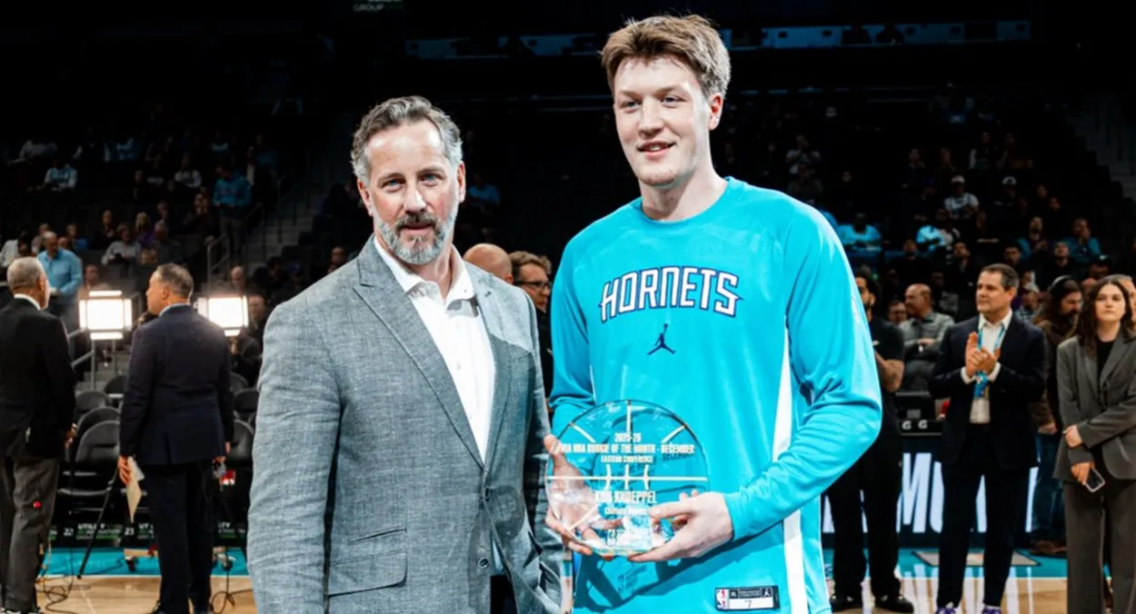 NBA Kon Knueppel prêmio