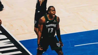 Com briga, lesões e Ayo Dosunmu, Timberwolves bate Nuggets