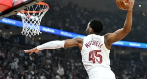 Donovan Mitchell Cavaliers Hawks