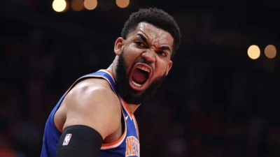 Karl-Anthony Towns domina e Knicks empata série com Hawks
