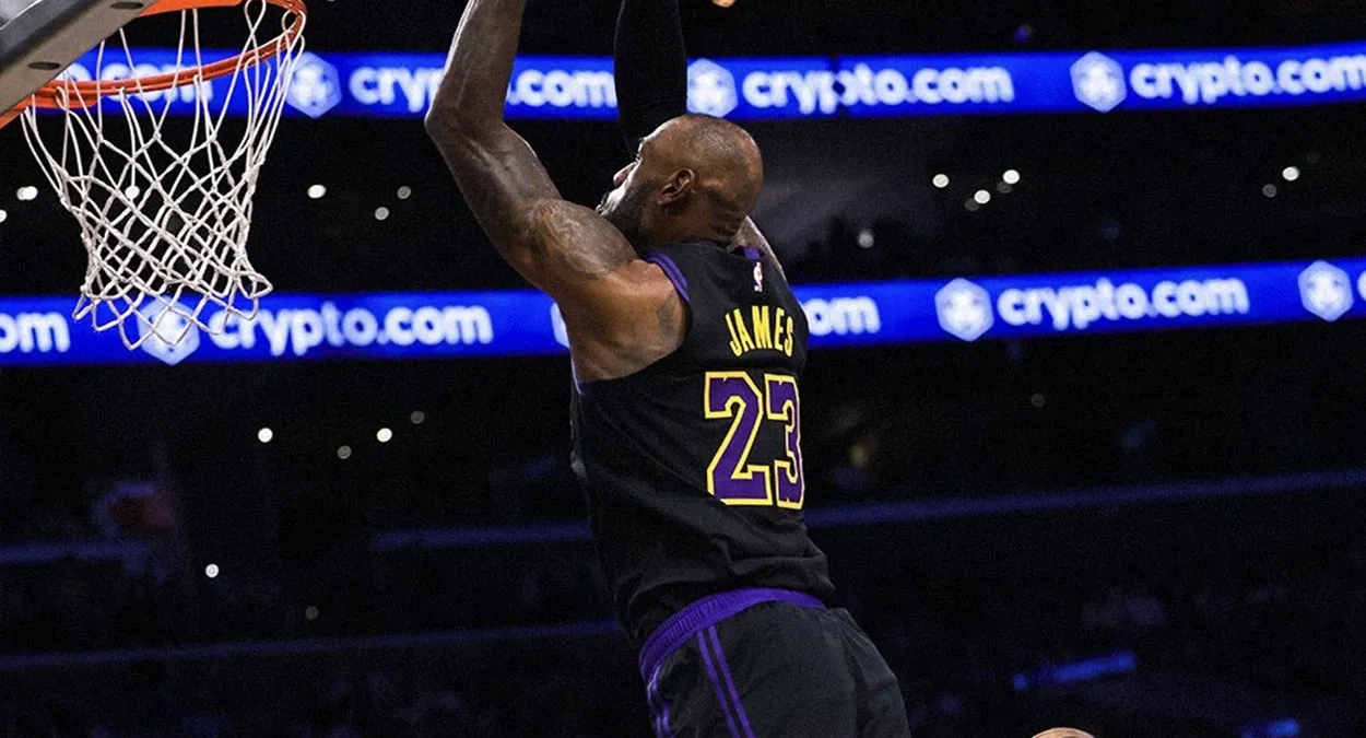 LeBron James Lakers Suns