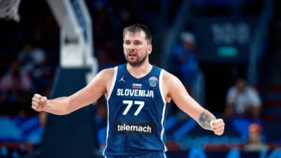 Pivô do Lakers vai jogar com Luka Doncic na seleção eslovena