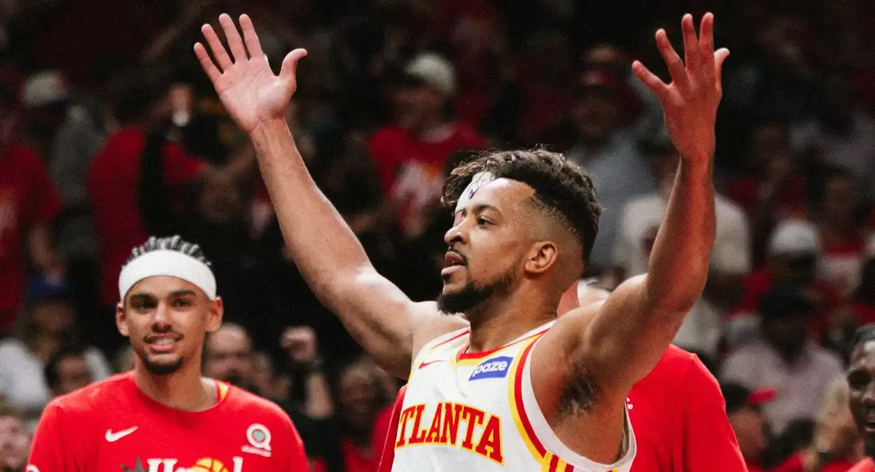 cj mccollum mercado hawks