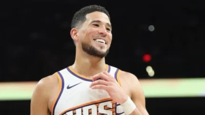 Dono do Suns rejeita troca de Devin Booker: “Nós o amamos”