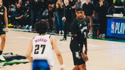 Jaden McDaniels ofusca Nikola Jokic e Timberwolves bate Nuggets