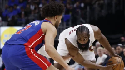 Com polêmica, James Harden brilha e Cavaliers bate Pistons