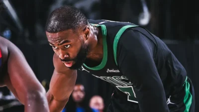 Celtics vai explorar troca de Jaylen Brown no mercado