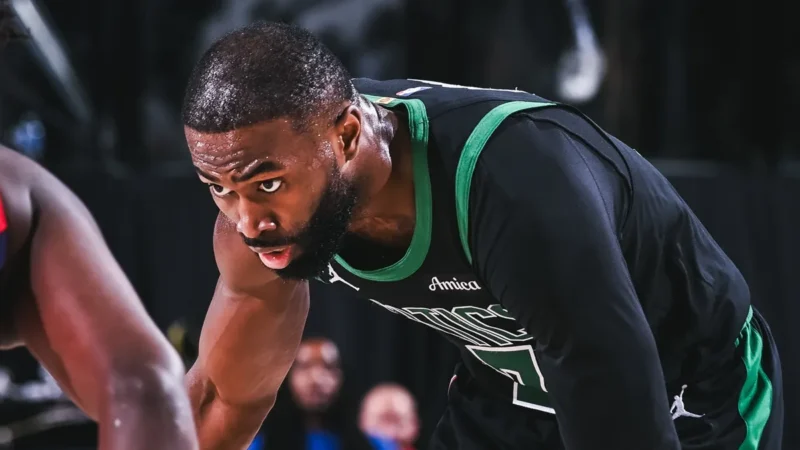 Celtics troca Jaylen Brown