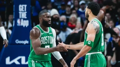 Finalista, Jaylen Brown questiona existência de prêmio da NBA