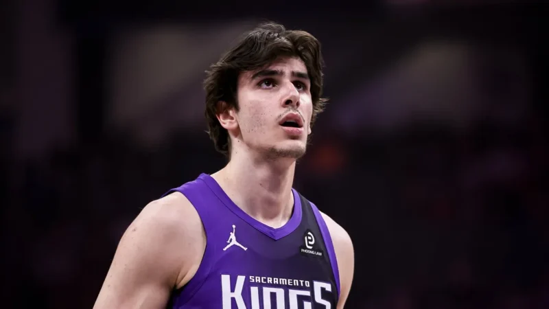 Maxime Raynaud salário NBA