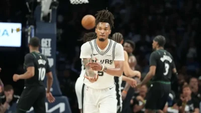 Stephon Castle faz história nos playoffs da NBA