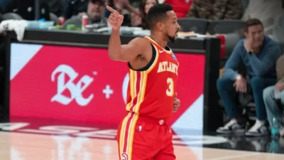 CJ McCollum estende contrato com Hawks