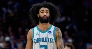 Coby White Hornets contrato