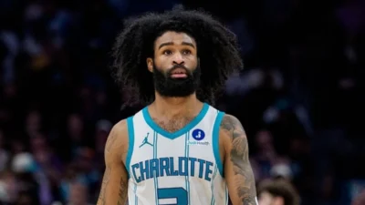 Coby White fecha novo contrato com Hornets