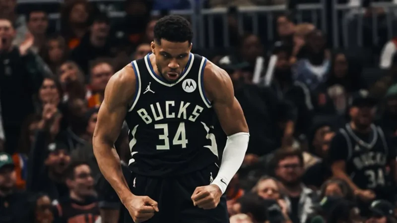 Giannis Antetokounmpo troca Celtics