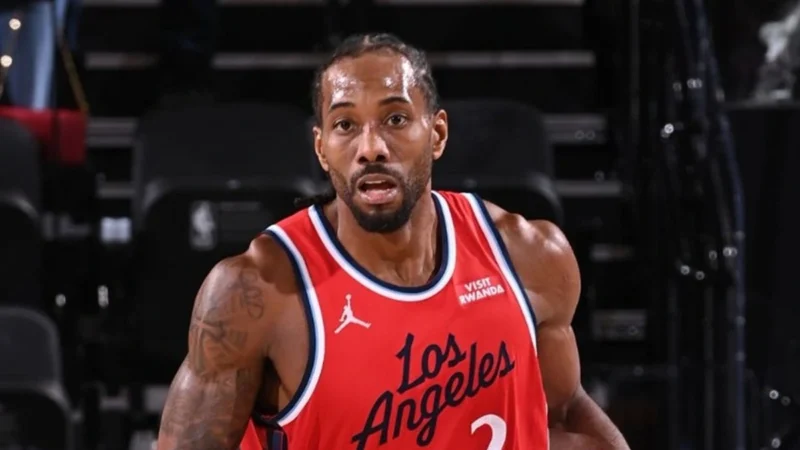 Kawhi Leonard Raptors troca