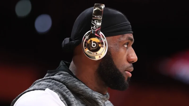 Heat Warriors LeBron James
