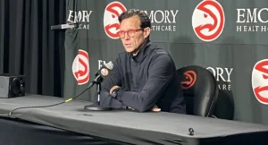 Quin Snyder Hawks contrato
