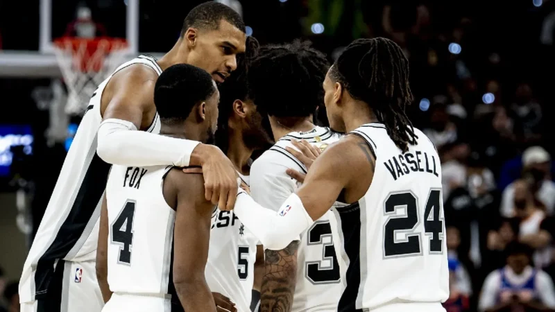 Spurs troca campeão NBA