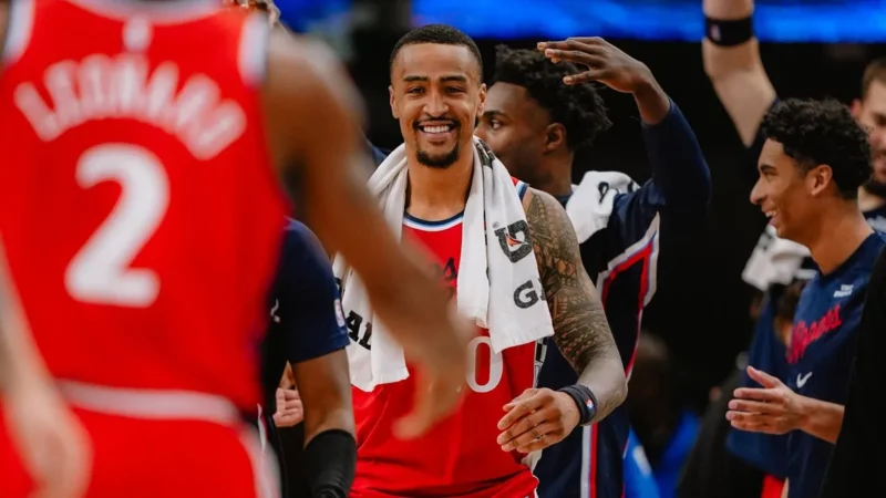 Pistons contrato John Collins