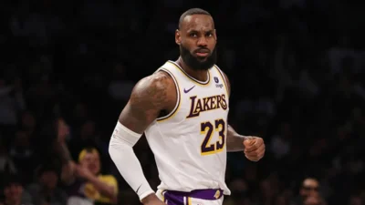 76ers contrato LeBron James