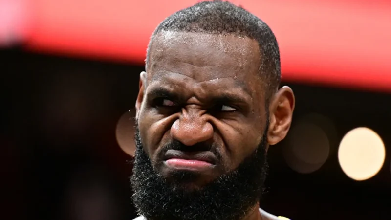 LeBron James mercado NBA