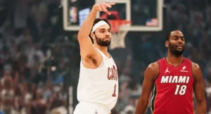 troca Max Strus Lakers