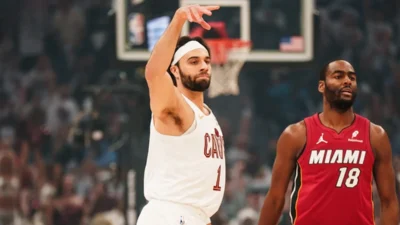 troca Max Strus Lakers